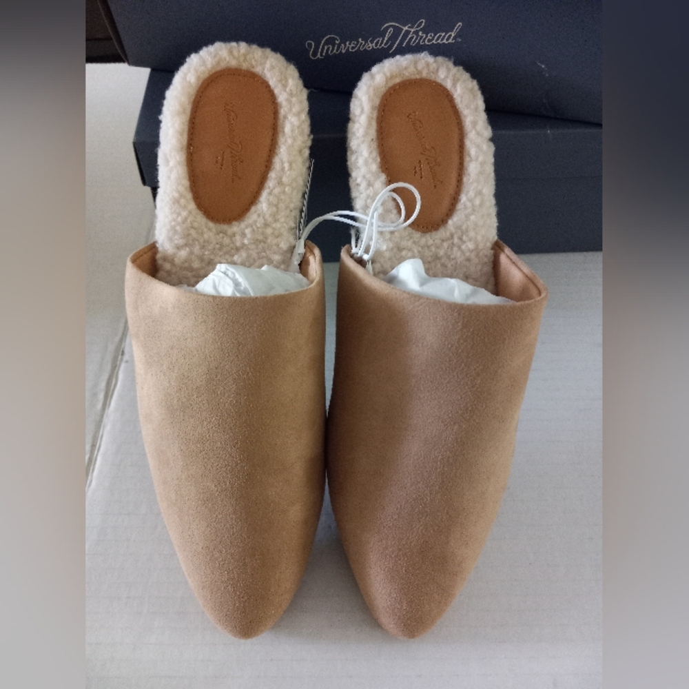Zuri Flats Easy On - And - Off Size 9 - Picture 3 of 7